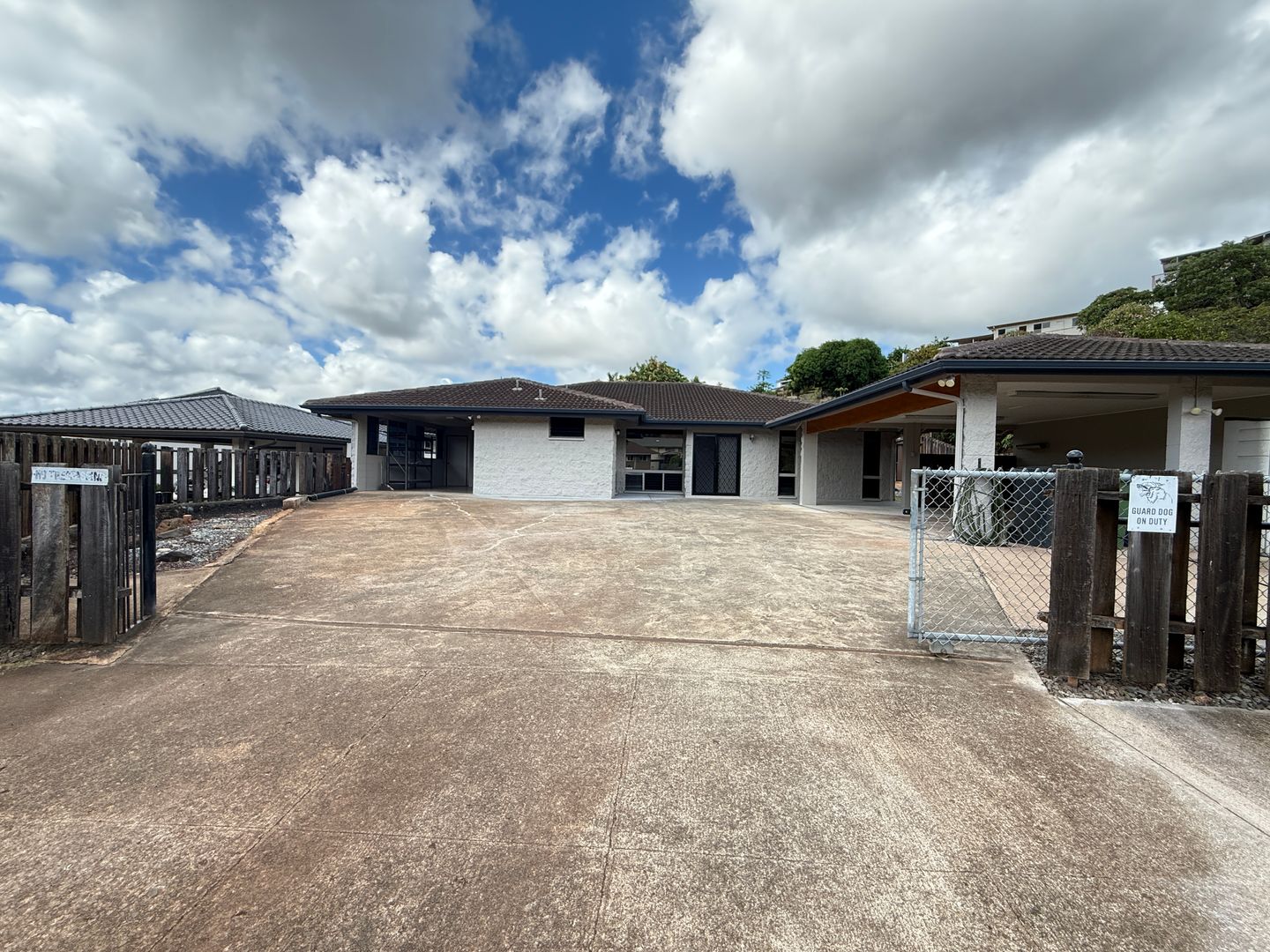 Aiea House: 99-526 Hoio Street