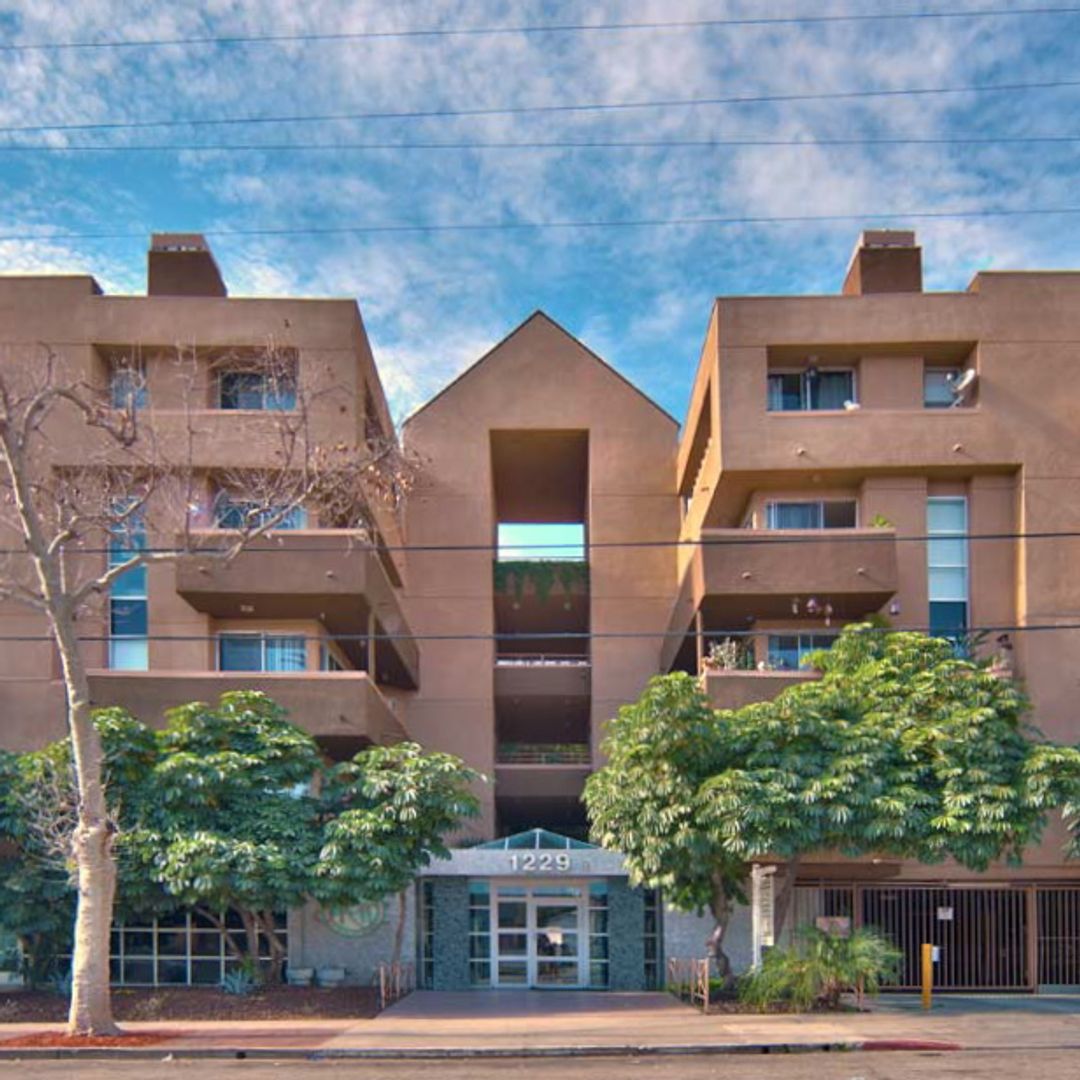 Los Angeles Apartment: 1229 N. Sycamore Ave.