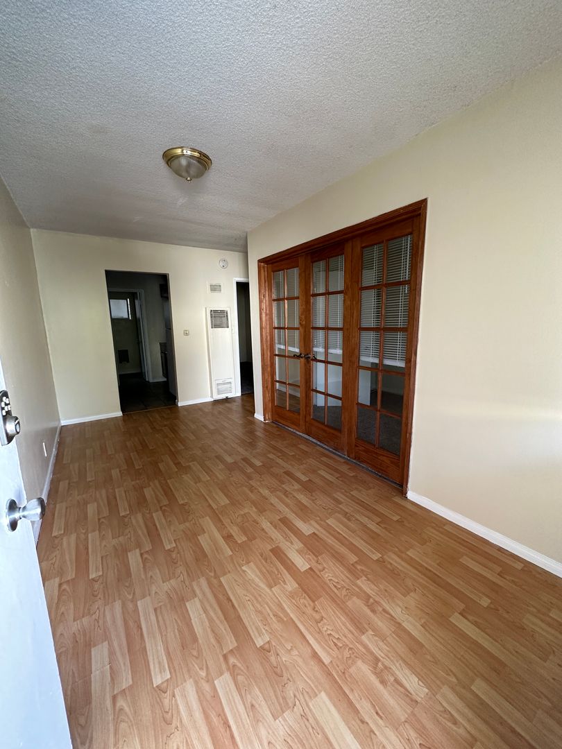 Los Angeles Apartment: 1767 Orchid Ave.