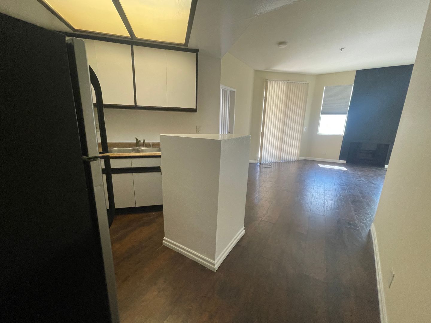 Los Angeles Apartment: 1229 N. Sycamore Ave.