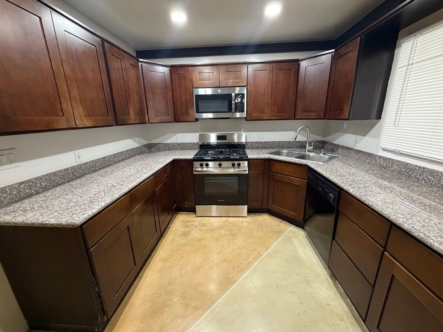 8241 Blackburn Ave. #2, Los Angeles, CA 90048 in Beverly Grove
