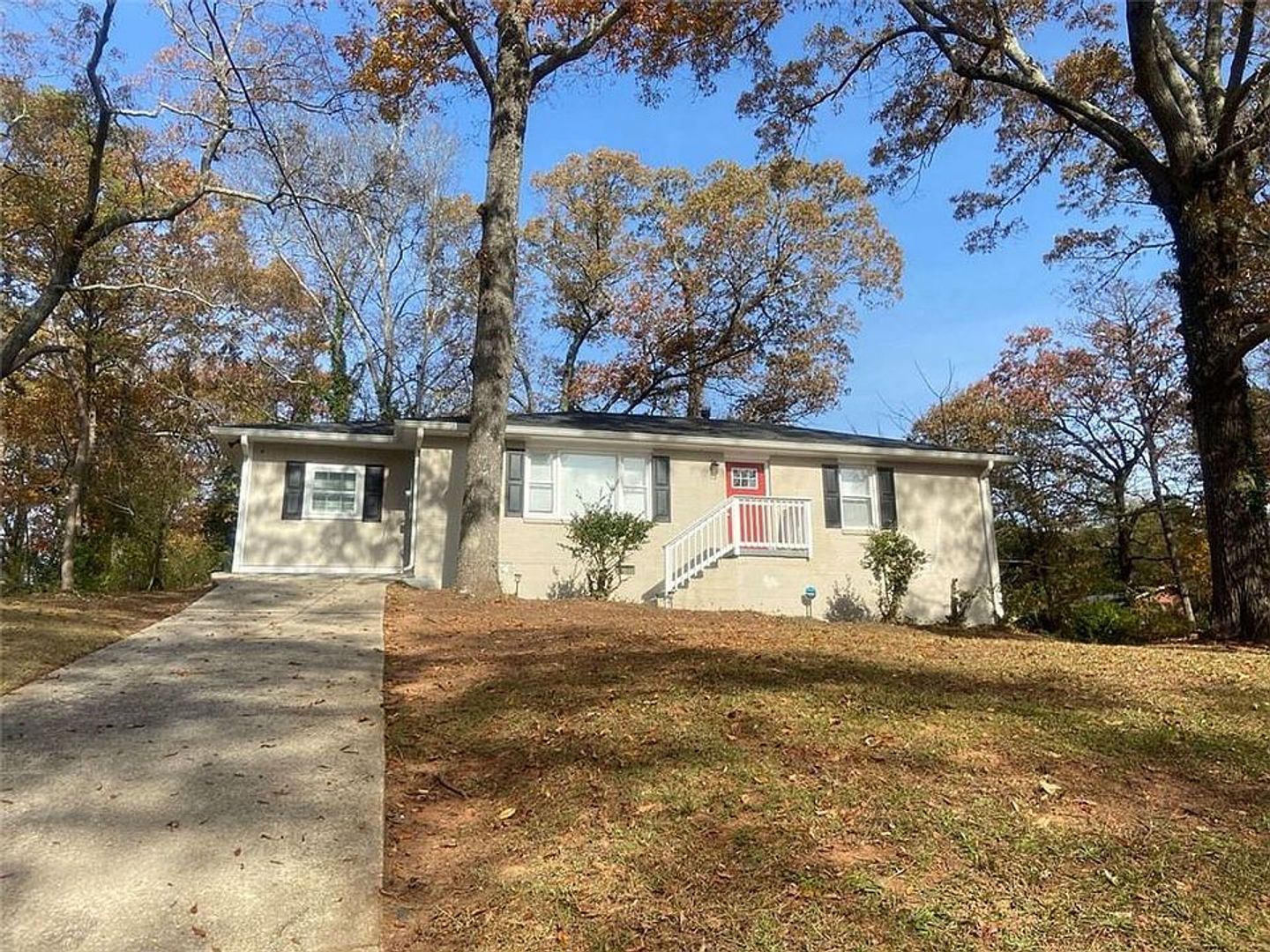 Decatur House: 2490 Brentwood Rd