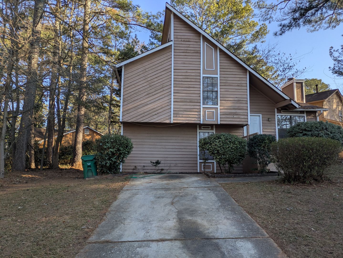 Lithonia House: 6176 Creekford Dr.