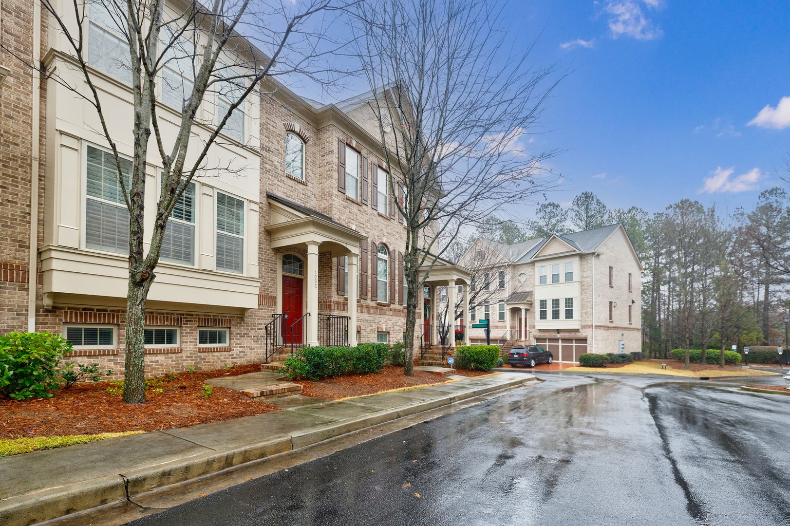 Atlanta Townhome: 1095 E Paces Ln