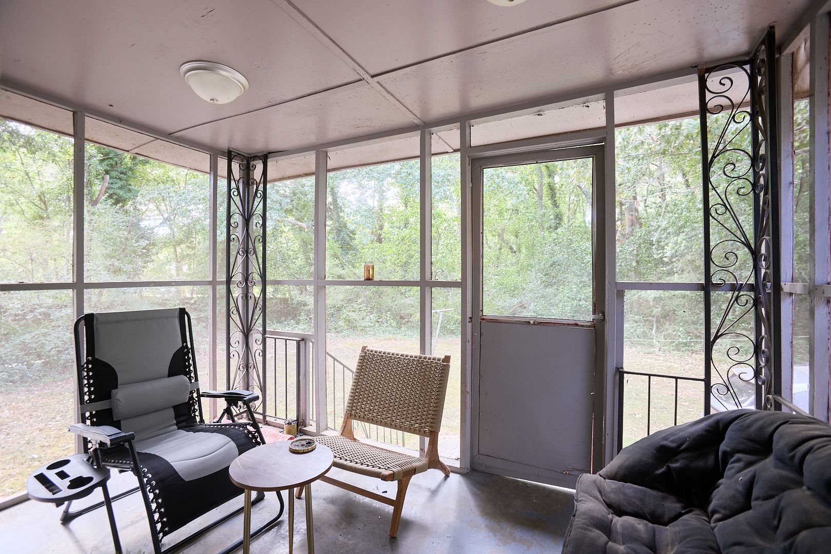 Decatur Apartment: 2065/2067 Nettie Ct