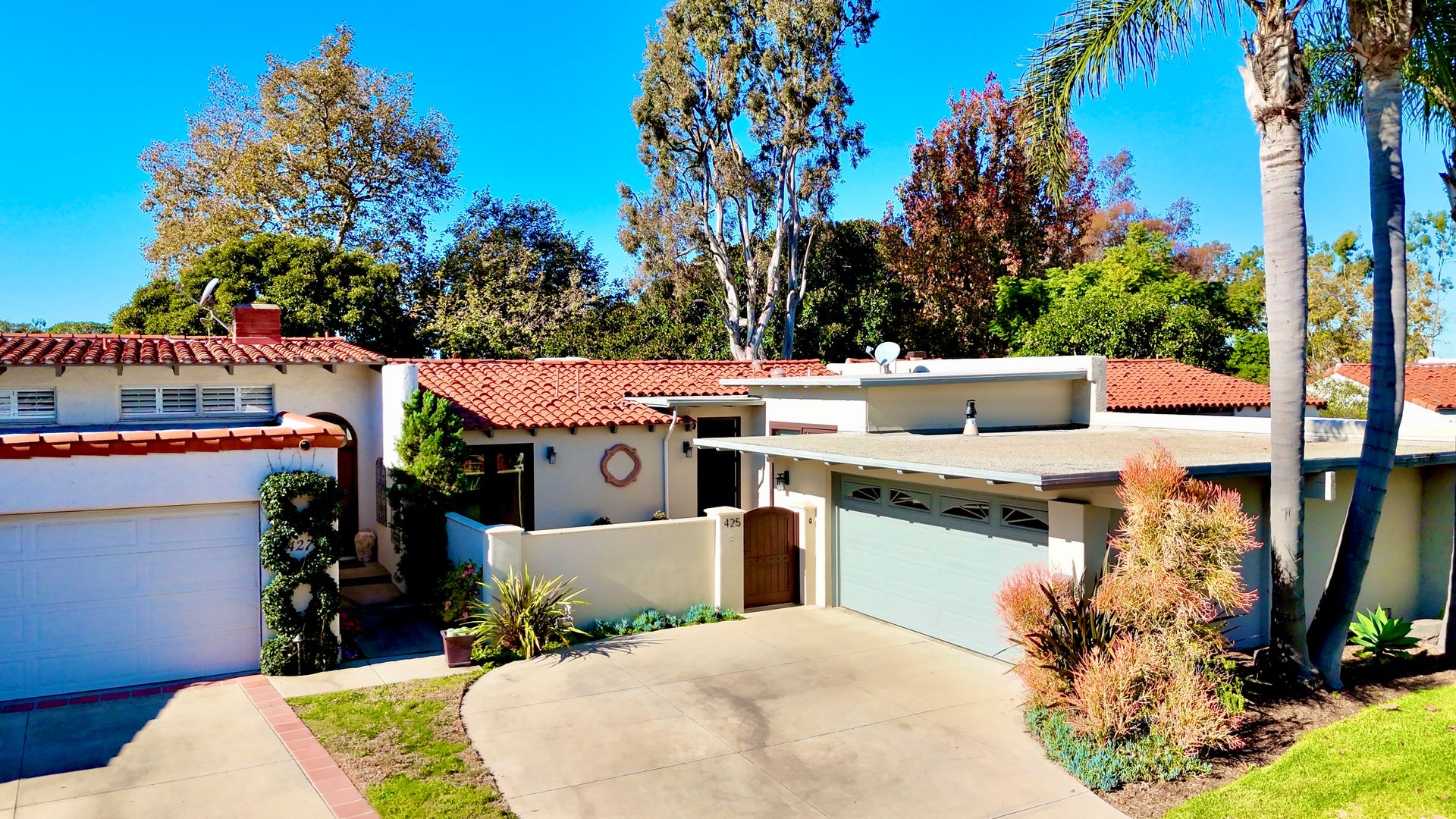 Newport Beach House: 425 Vista Flora