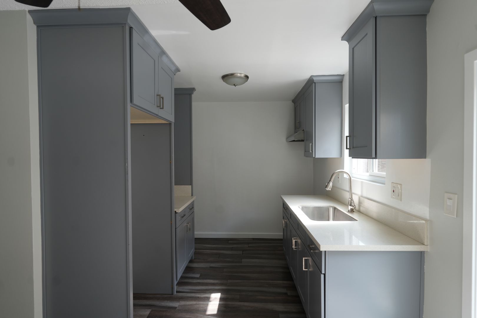 Los Angeles Apartment: 5309-11 Boswell Place