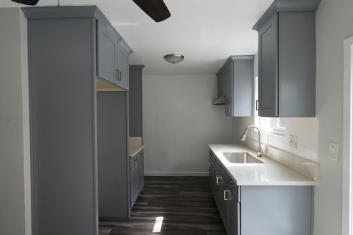 Don't miss this charming 2-bedroom, 1.5-bathroom townhome-style apartment in a convenient location! – photo 1