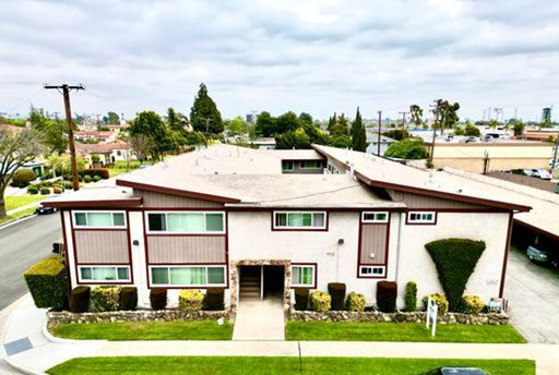 Spacious 1-bedroom, 1-bathroom downstairs apartment located at 7808 2nd St #7, Downey, CA 90241. – photo 1