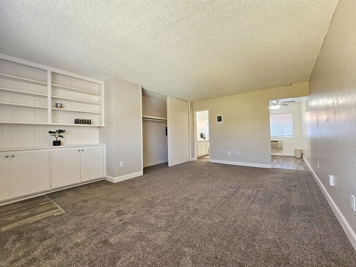 El Cajon Apartment: 333 Wisconsin Ave