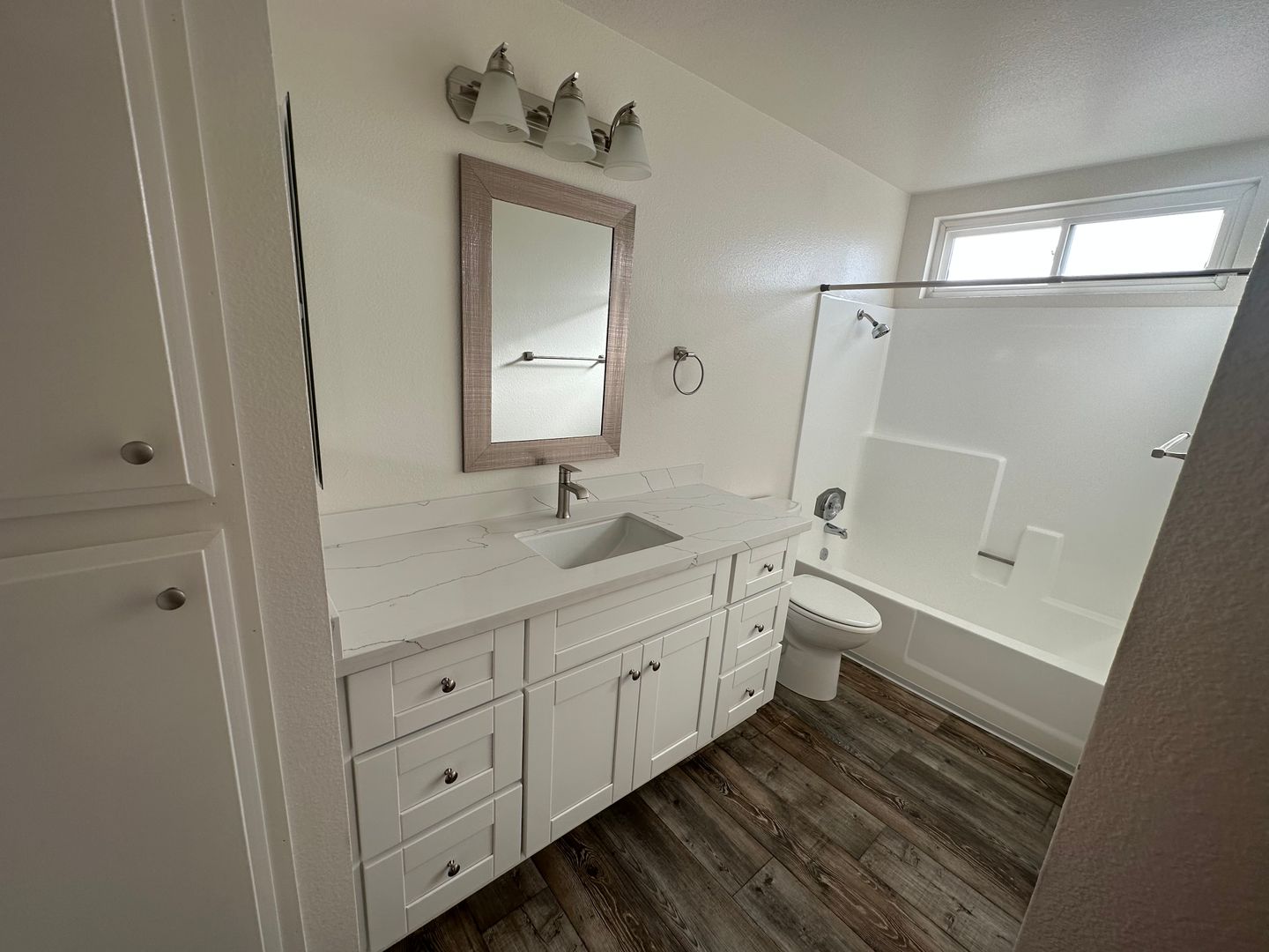 Santee Apartment: 8253 Graves Ave.