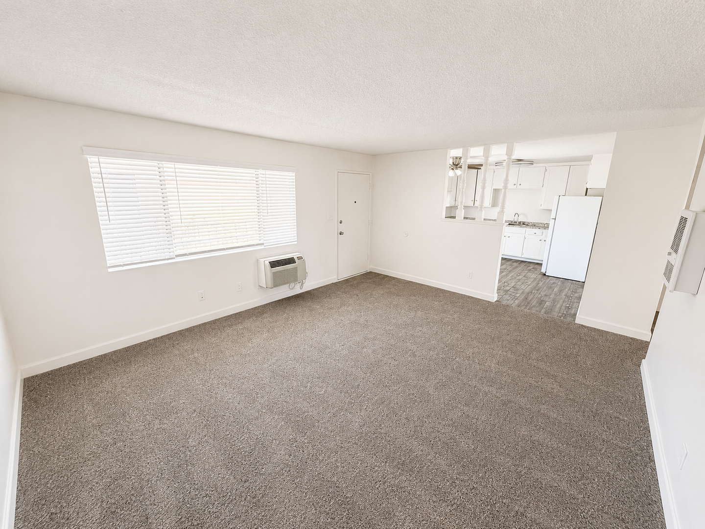 El Cajon Apartment: 166 S Lincoln