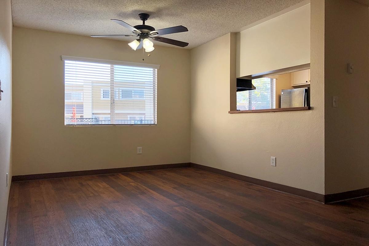 Chula Vista Apartment: 225-245 East Orange Ave