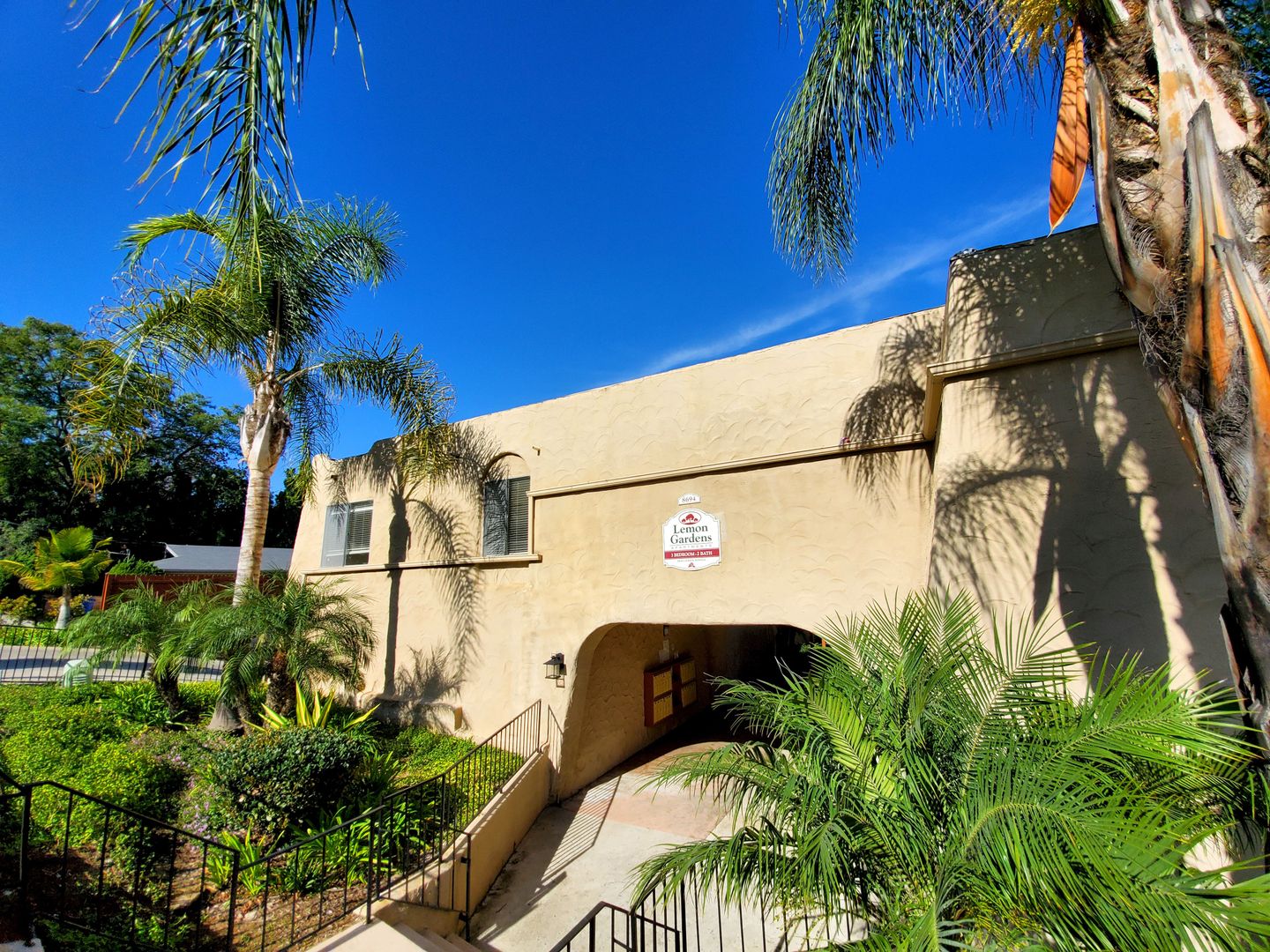 La Mesa Apartment: 8694 Lemon Ave