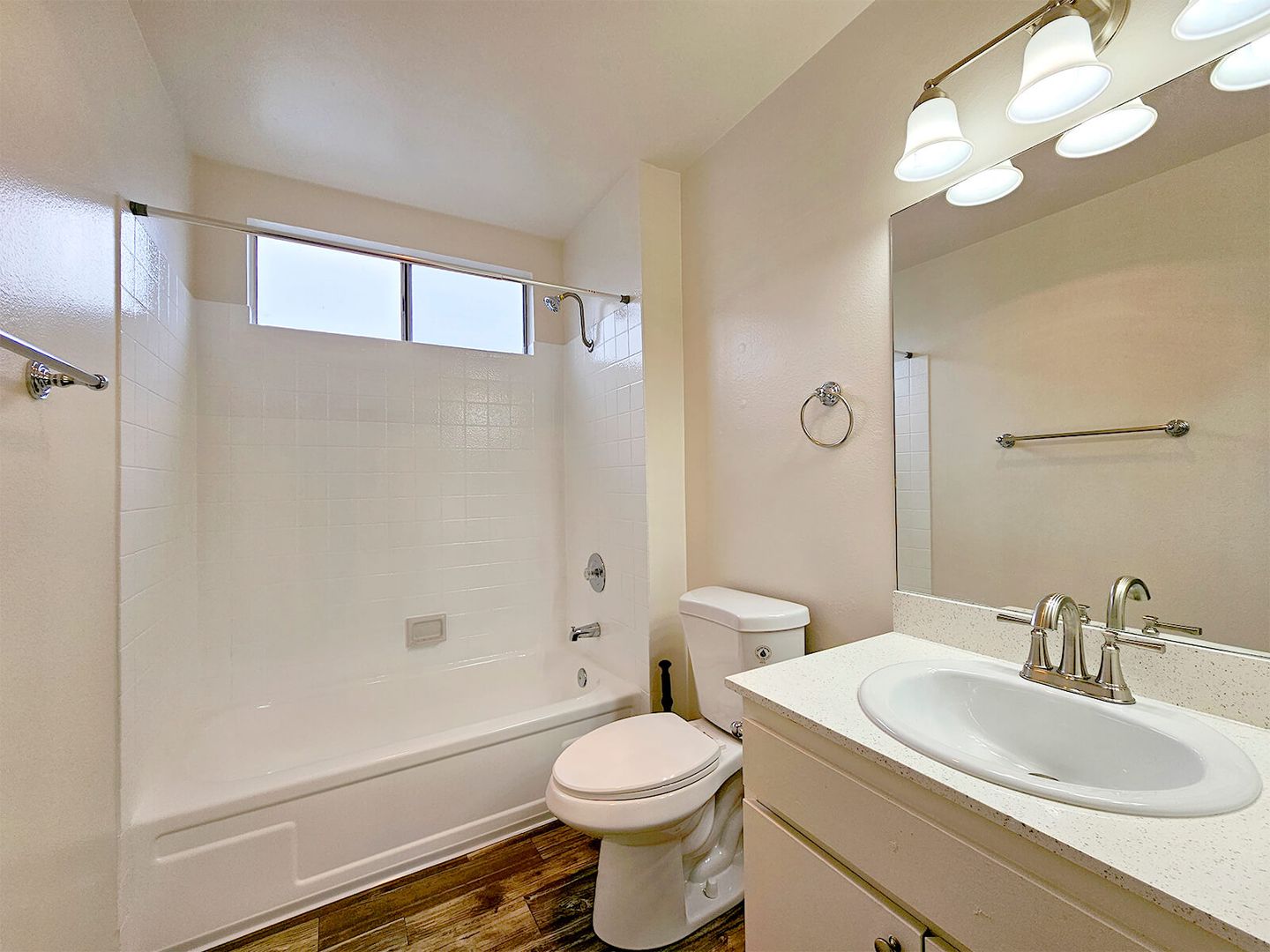 El Cajon Apartment: 1096 N Mollison Ave