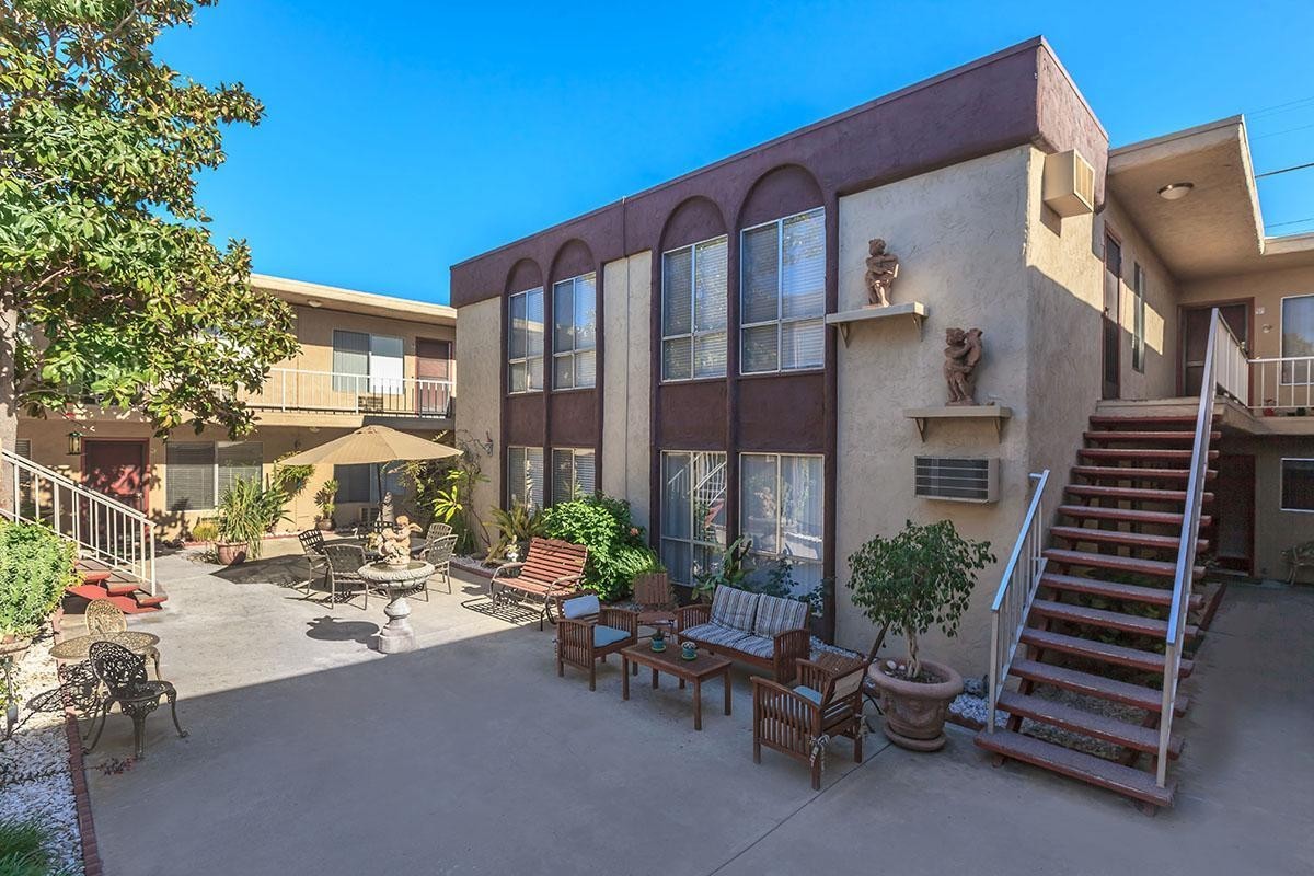 San Diego Apartment: 4055 Arizona St.