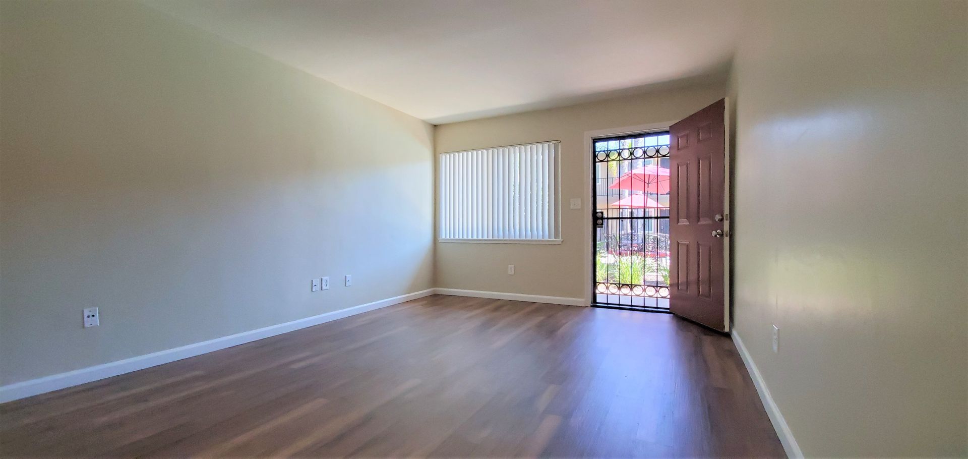 Chula Vista Apartment: 330-332 5th Ave