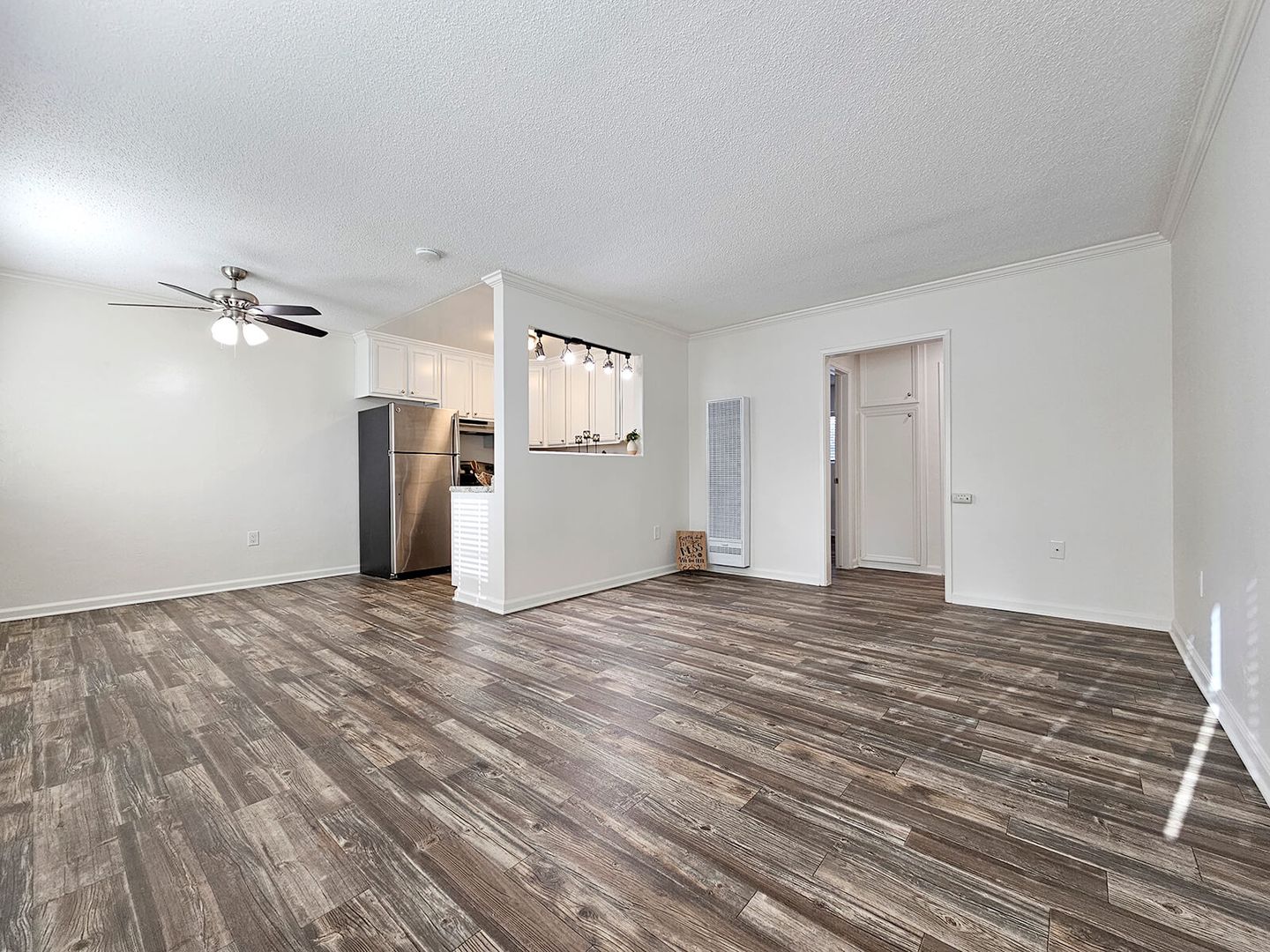 Alpine Apartment: 2101-2109 Arnold Way