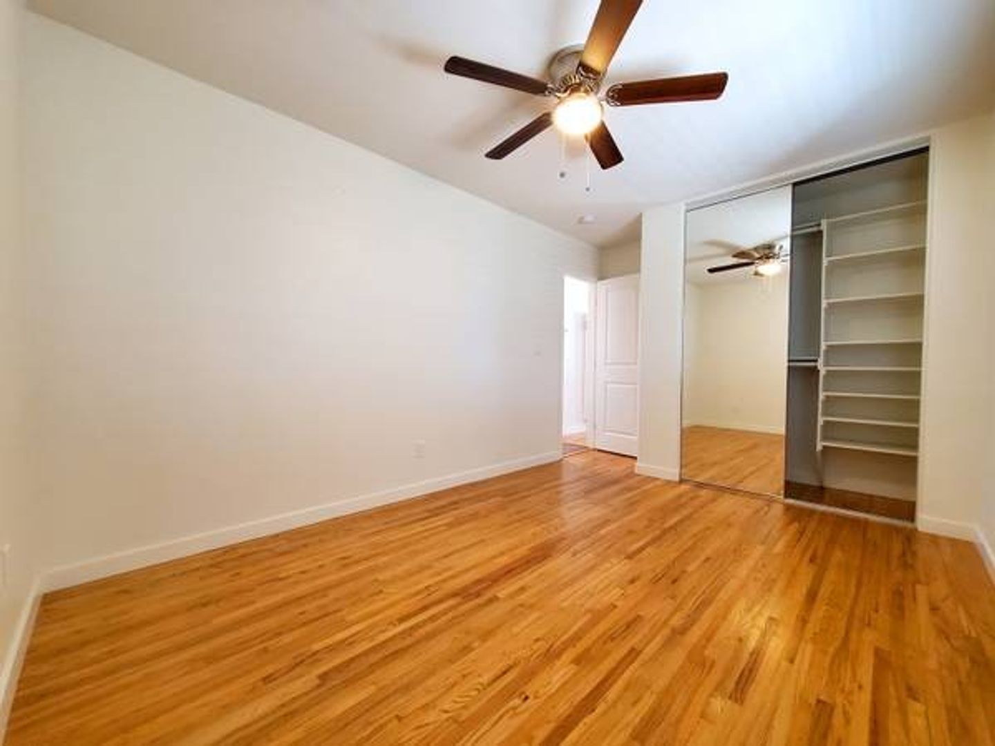 San Diego Apartment: 5617-5623 Lauretta St