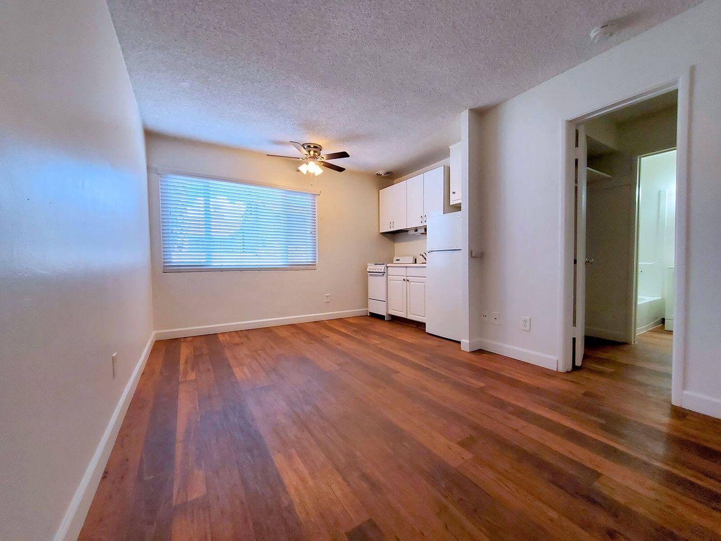 San Diego Apartment: 4135 Ingraham St