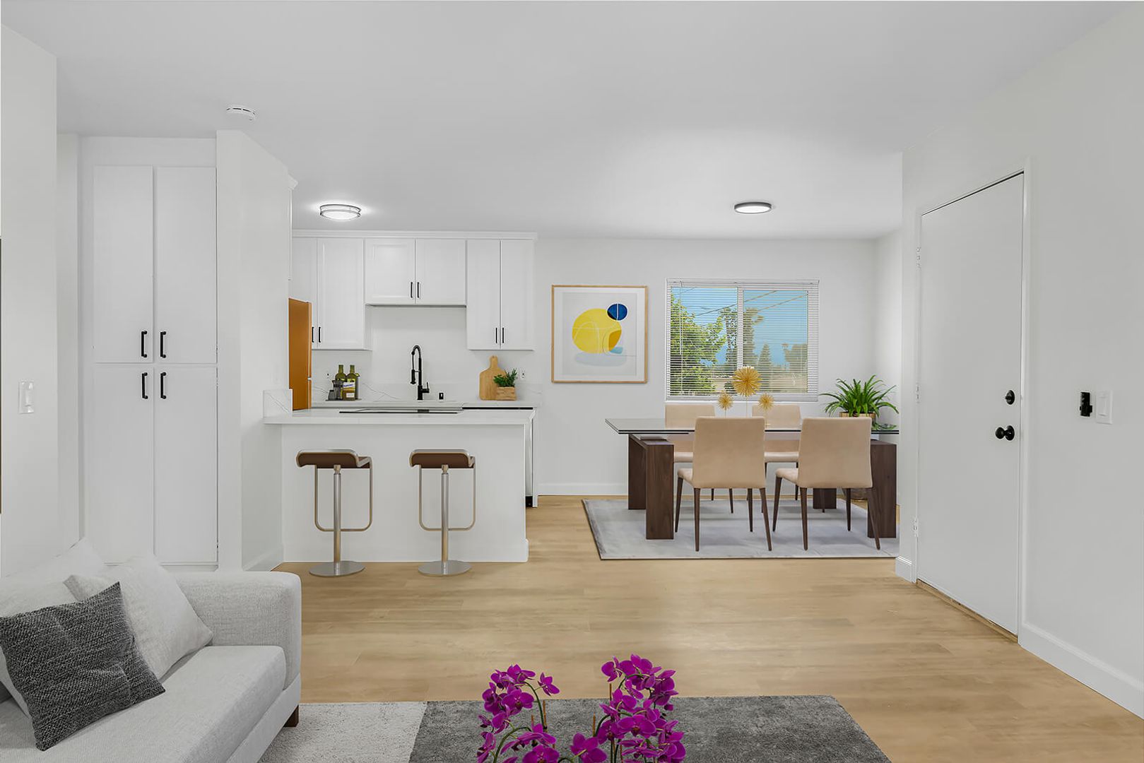 El Cajon Apartment: 968 & 976 S Mollison Ave