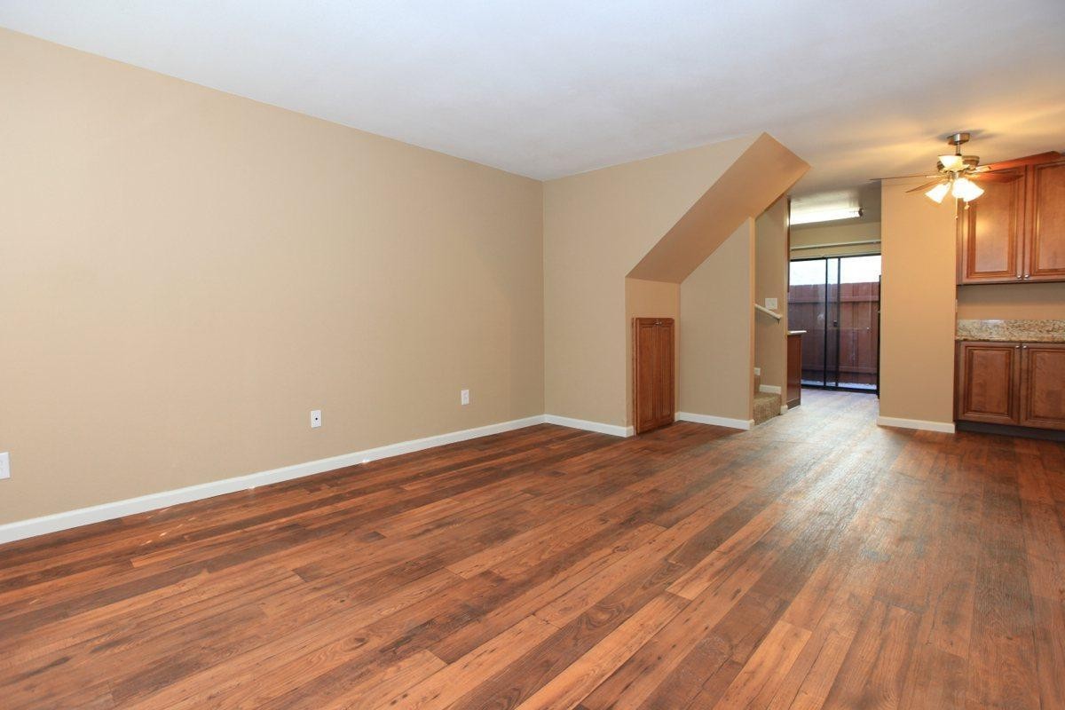 El Cajon Apartment: 215 S. Lincoln Ave.