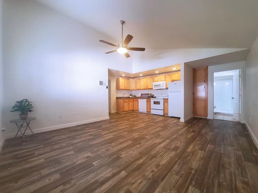 Beautiful 2bd/1ba downstairs unit. Electricity Included!