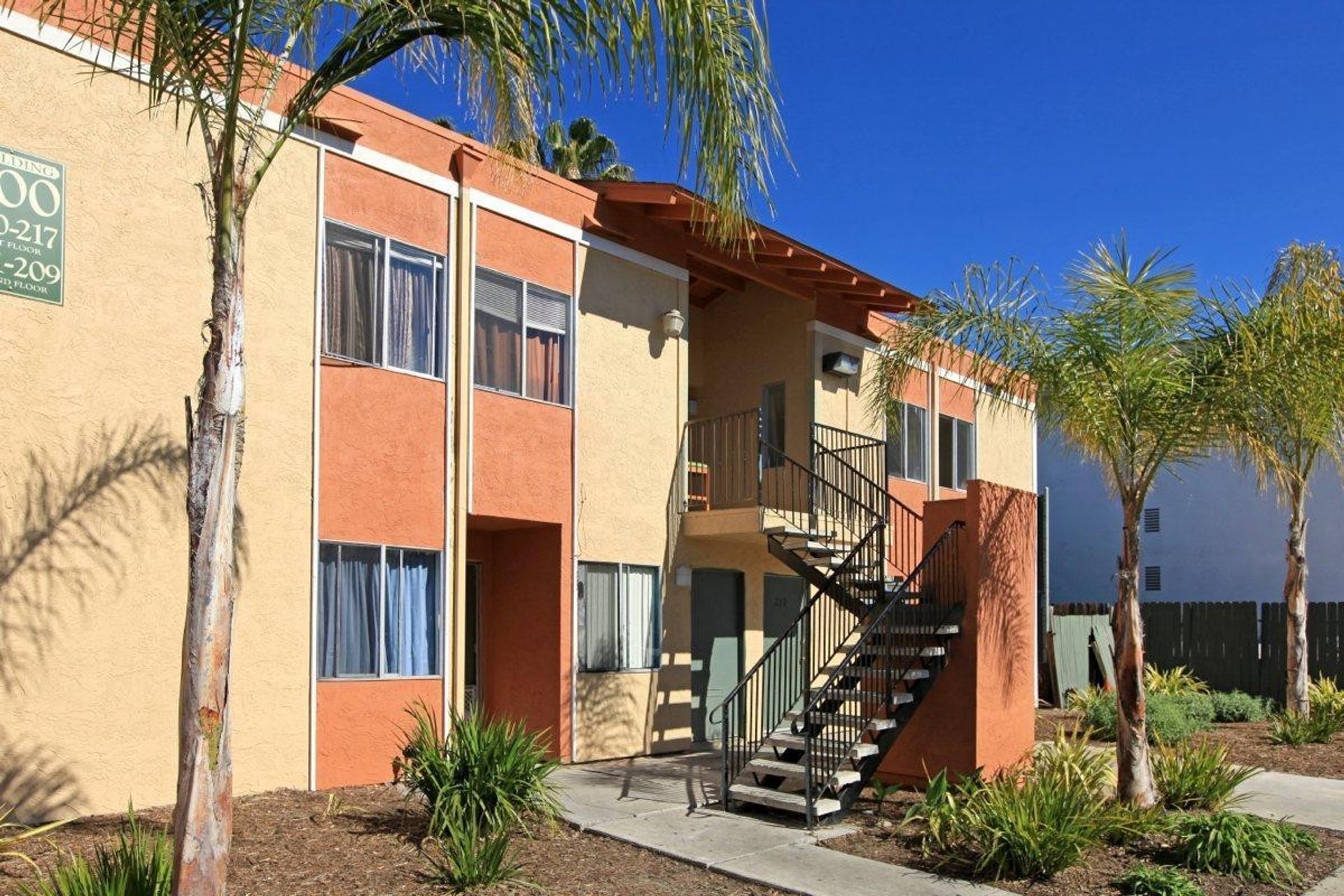 Vista Apartment: 246 N Emerald Dr.