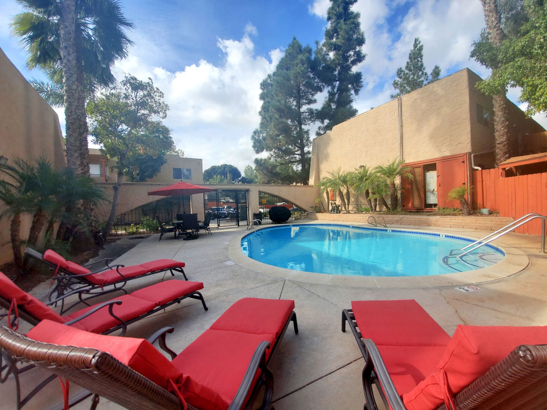 La Mesa Apartment: 8694 Lemon Ave