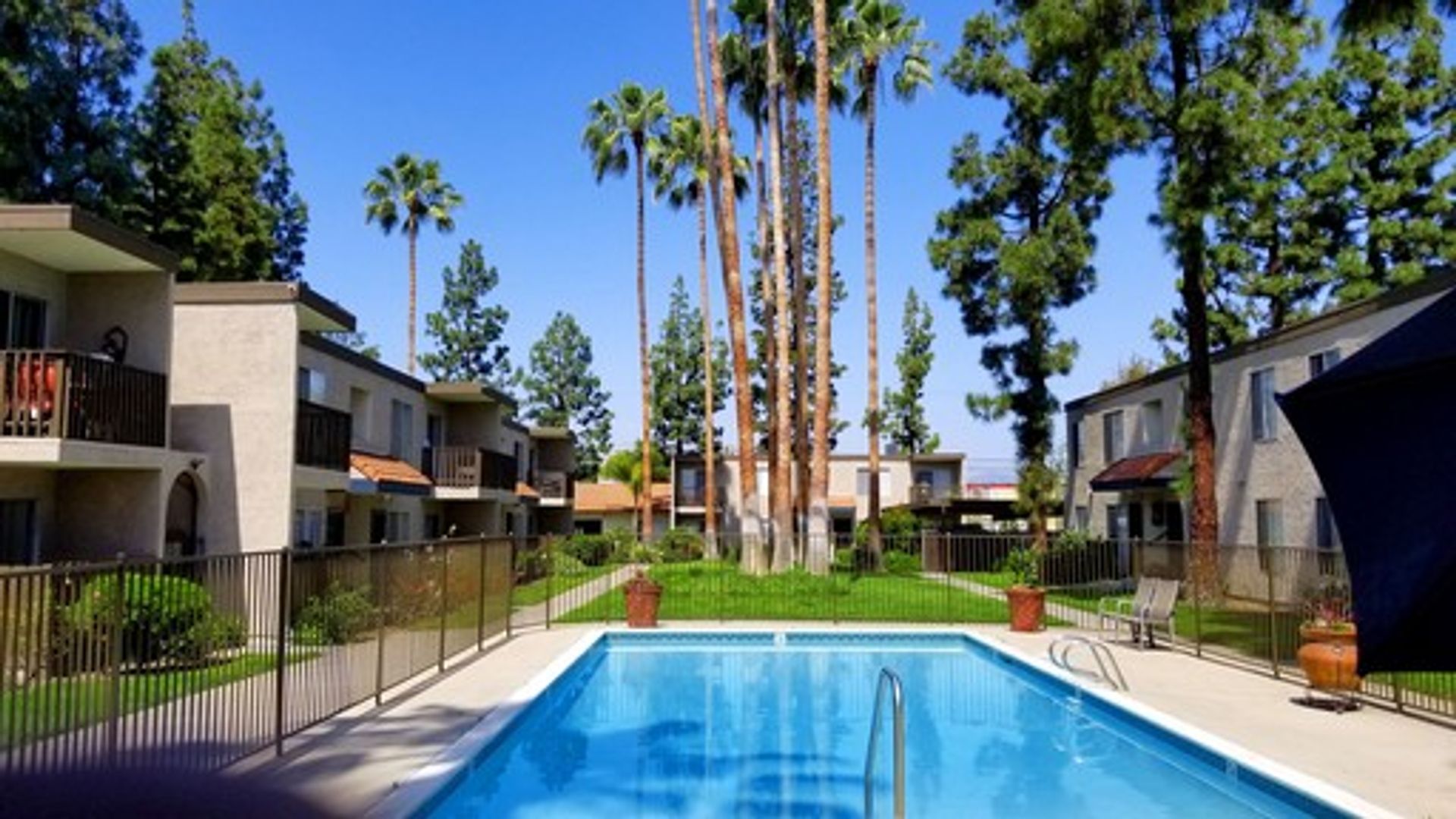 El Cajon Apartment: 171 N First St.