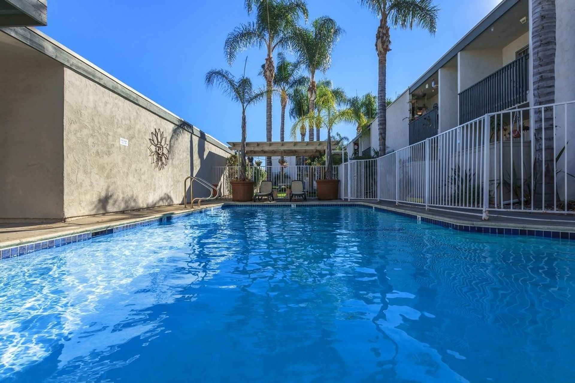 El Cajon Apartment: 245 Ballantyne Street