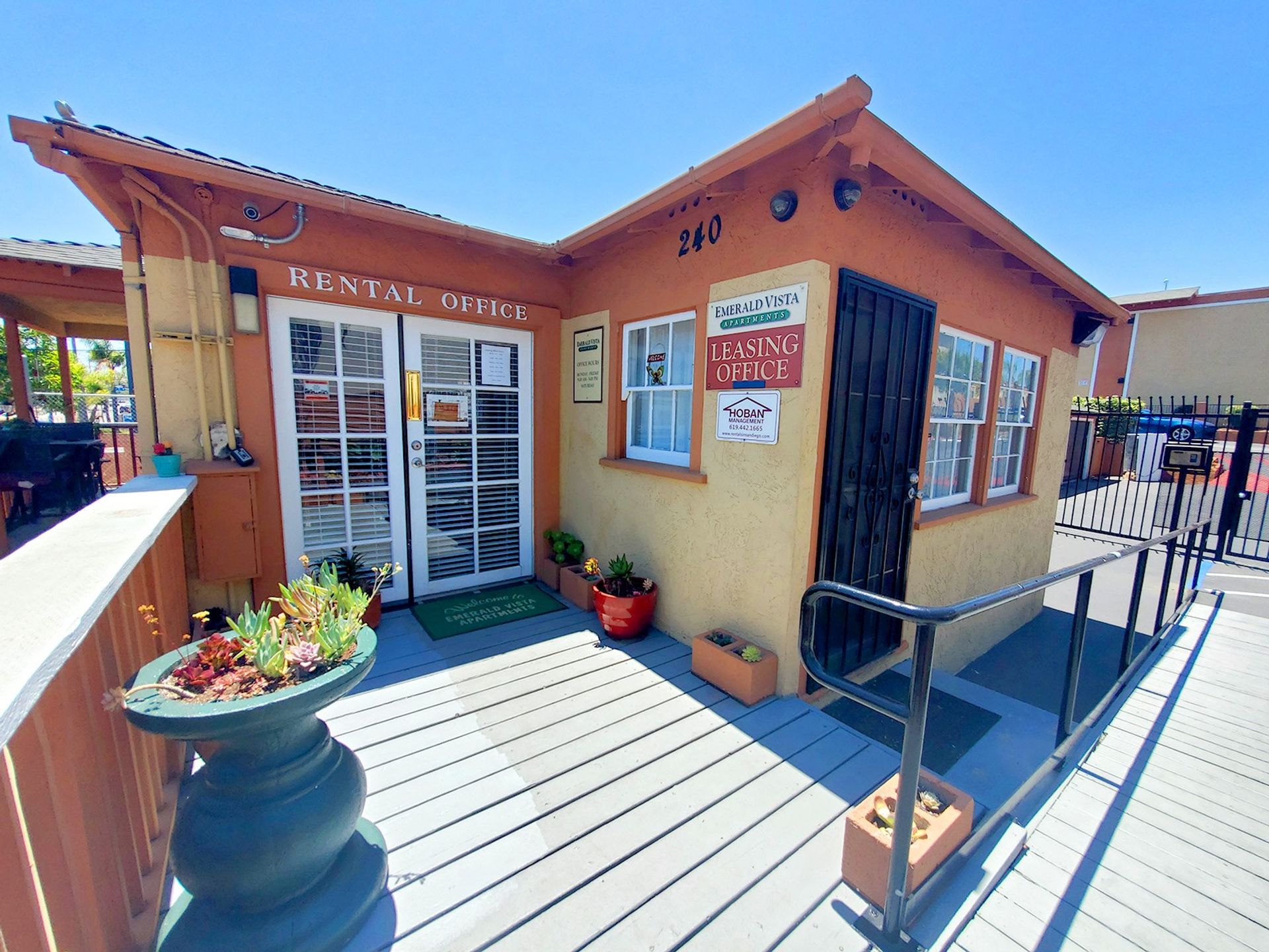 Vista Apartment: 246 N Emerald Dr.