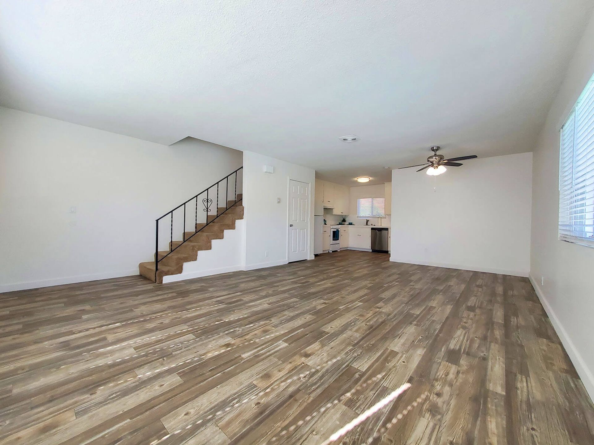Alpine Apartment: 2101-2109 Arnold Way
