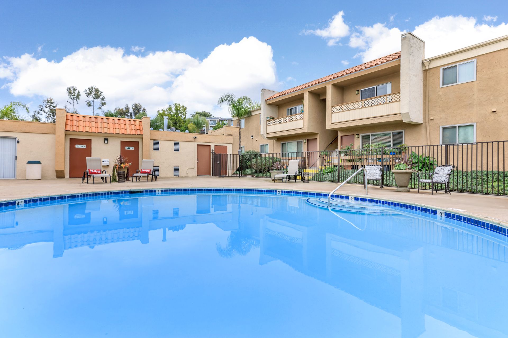 San Diego Apartment: 9669 Gold Coast Dr