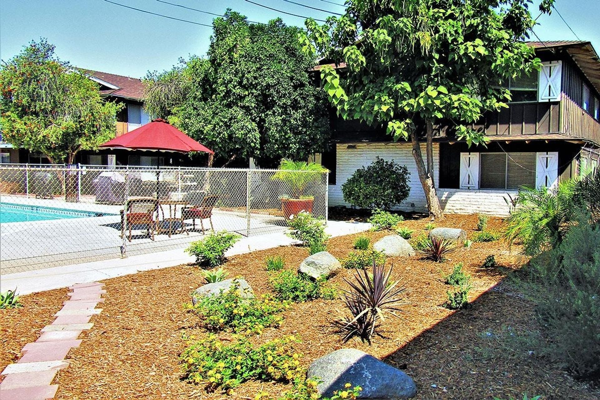 El Cajon Apartment: 1106-1148 E. Washington Ave.