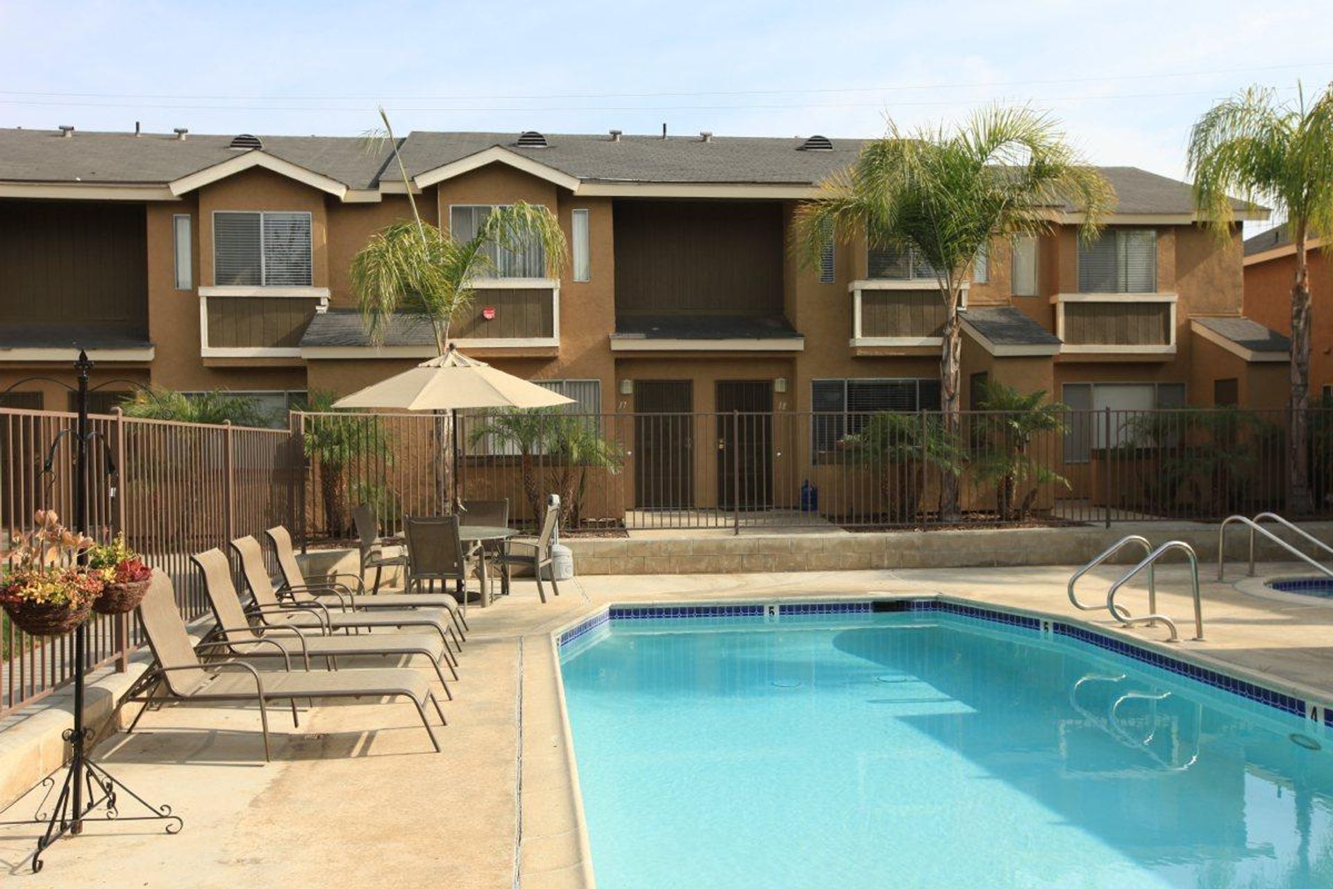 El Cajon Apartment: 992-1000-1004 Greenfield Dr.