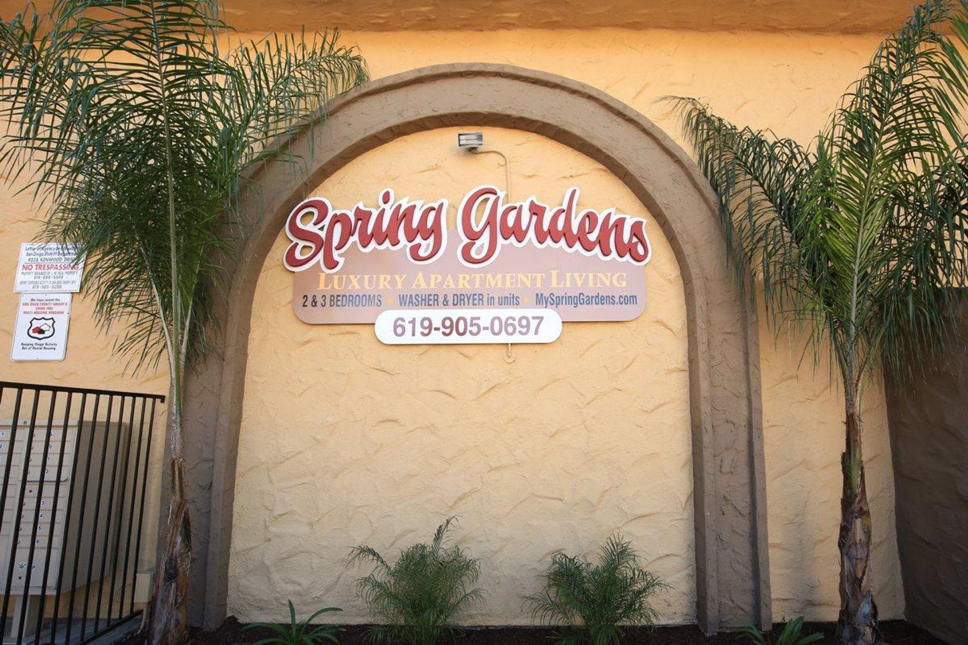 Spring Valley Apartment: 9233 Kenwood Dr.