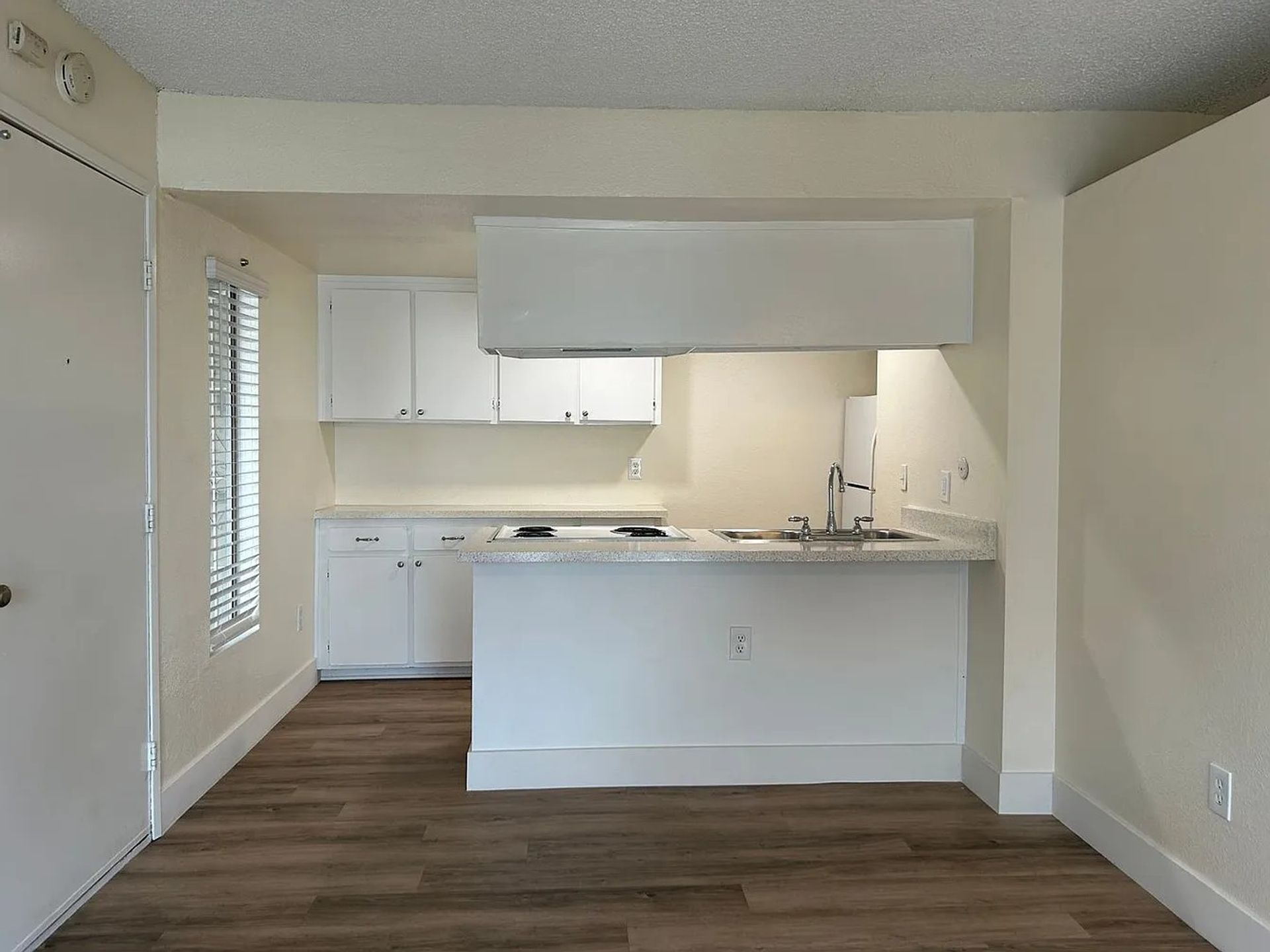 La Mesa Apartment: 7630 Normal Ave