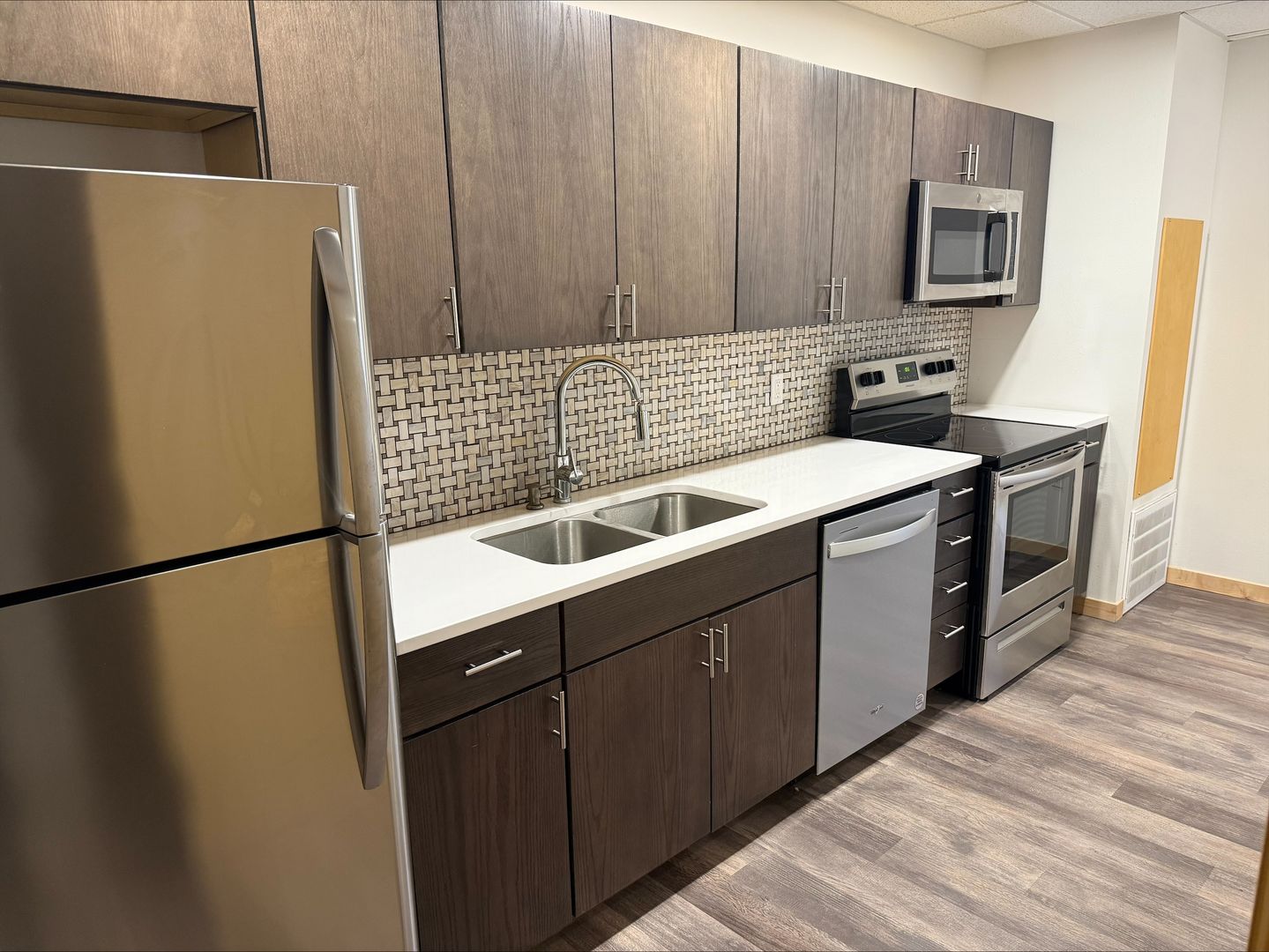 Dakota Dunes Apartment: 303 Dakota Dunes Blvd