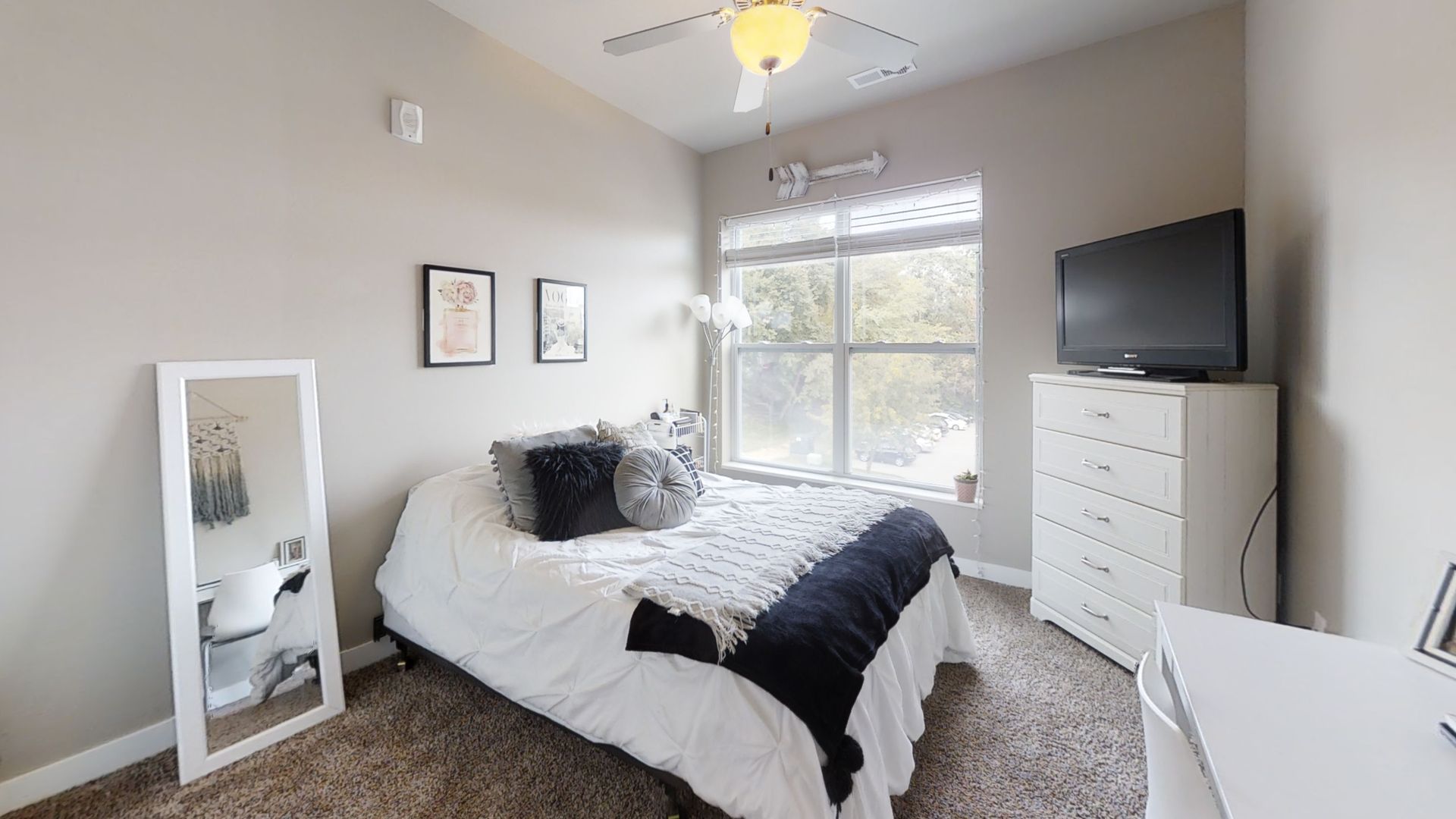 Iowa City Apartment: 225 Prentiss Street