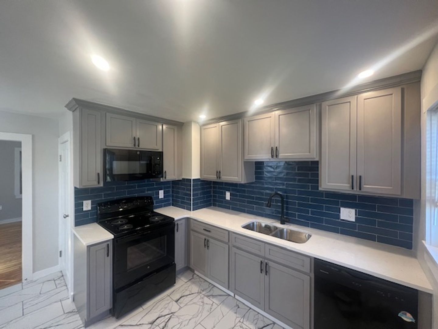 Erie House: 720 Cranberry St