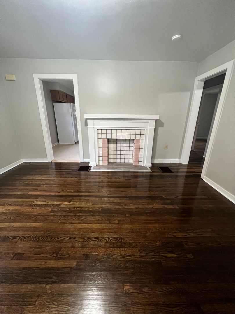 Erie House: 716 Cranberry St