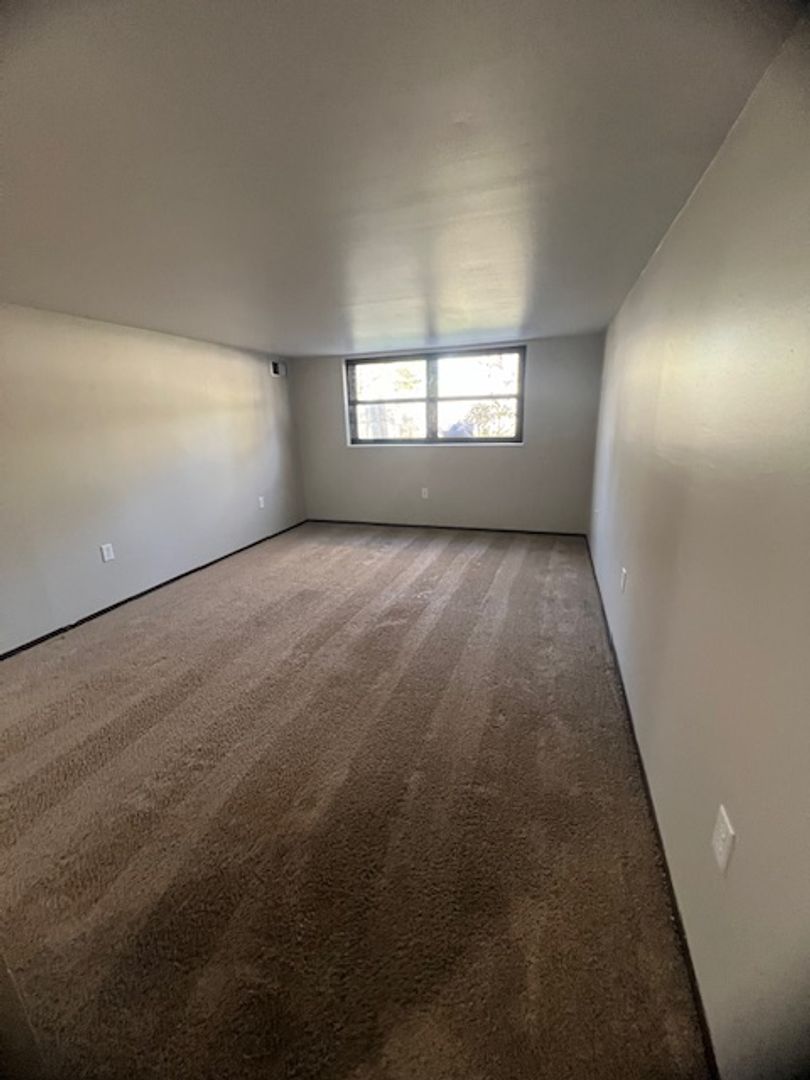 Erie Apartment: 213 Baer Dr