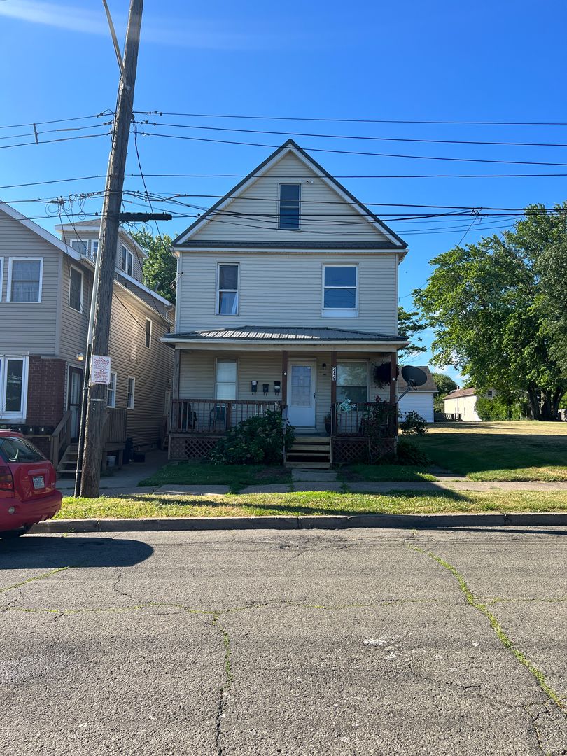 Erie Apartment: 349 E Front St