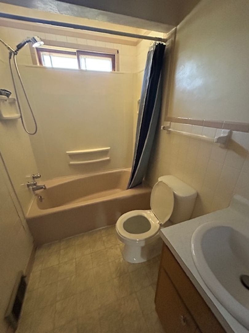Erie Apartment: 1334 West 28th St