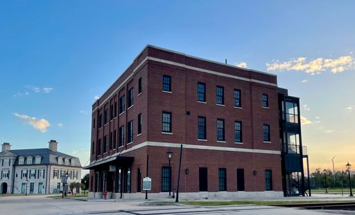 Medical Office in Walnut Grove - Ready for Immediate Occupancy! – photo 1