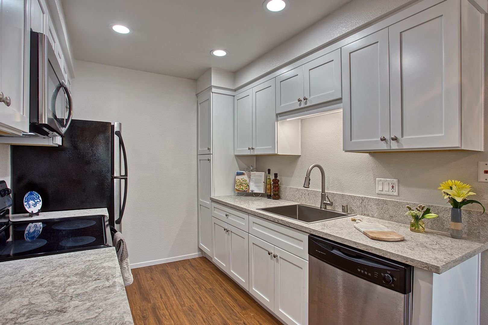 Carlsbad Apartment: 2601 Jefferson St.