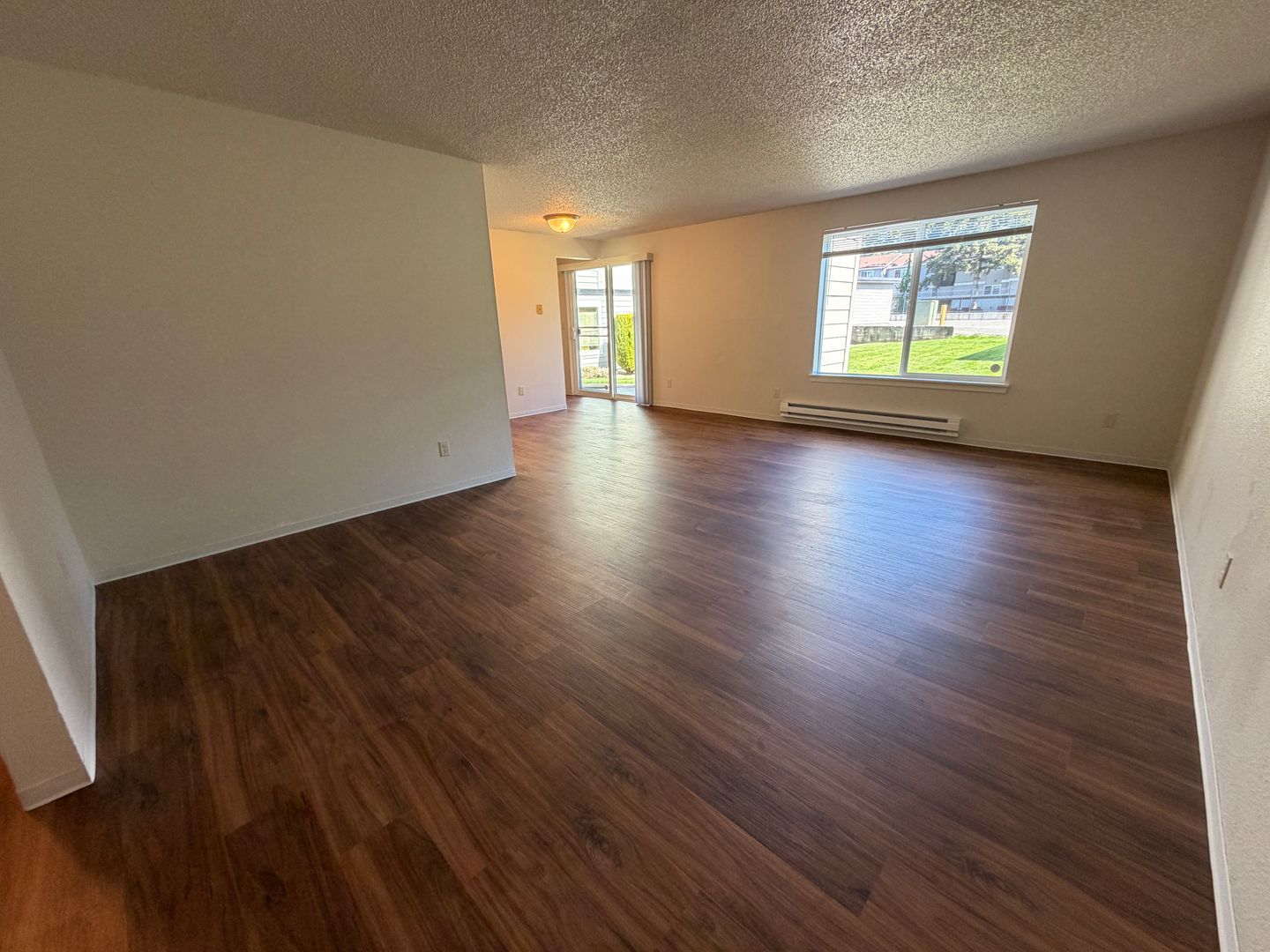 Tacoma Apartment: 9318 S Steele #7