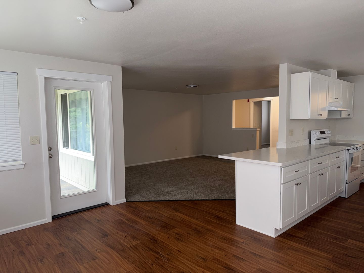 Tacoma Apartment: 9615 18th Avenue South #A1