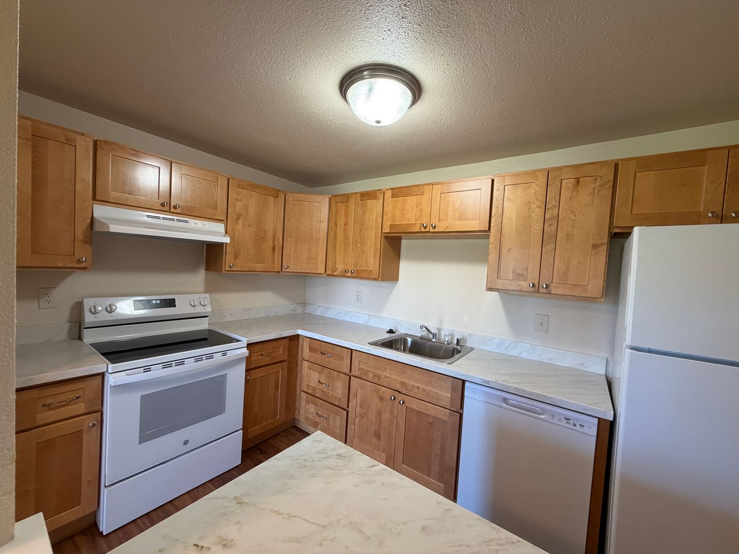 Tacoma Apartment: 9318 S Steele #7